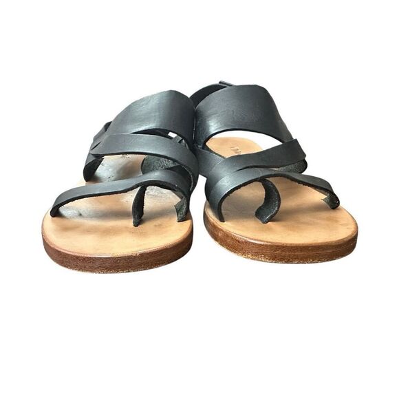 Chloe  - Picture 3 of 8